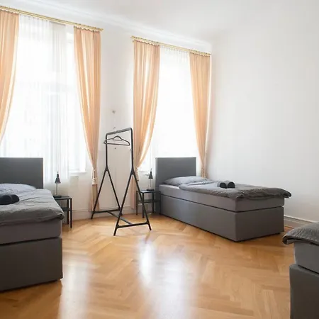 Worker City Villa Goch - 3 Bedrooms - 8 Single Beds Apartament Goch