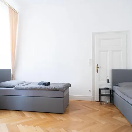 Worker City Villa Goch - 3 Bedrooms - 8 Single Beds Goch