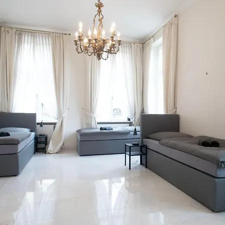 In Stylish Apartment Goch
